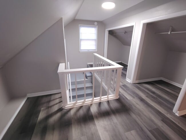 Building Photo - 624 Alliance Ave