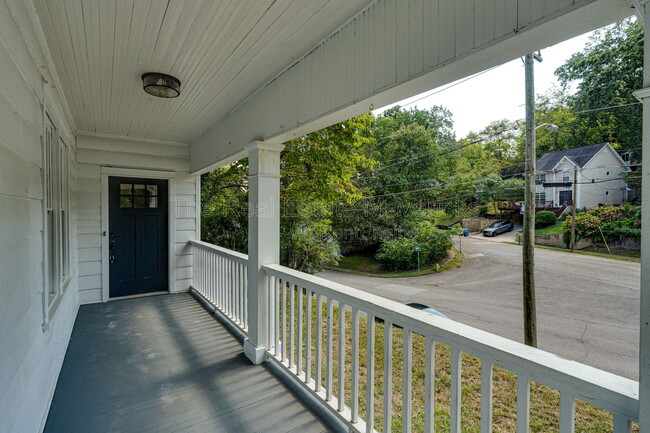 Building Photo - 819 Federal St