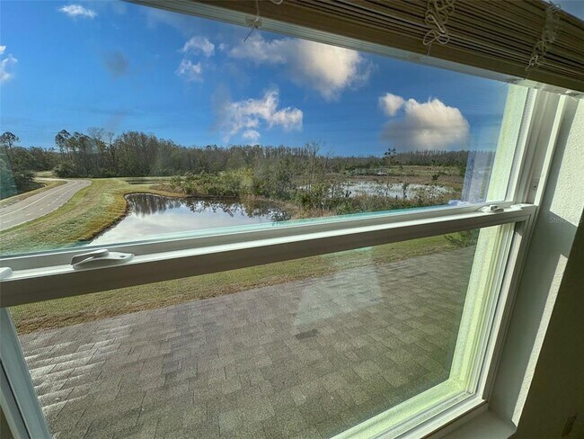 Building Photo - 11450 Crescent Deer Dr