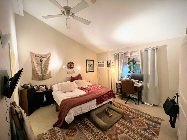 Building Photo - 3108 Eastwood Ct