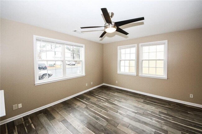 Building Photo - 170 Windcroft Ln NW