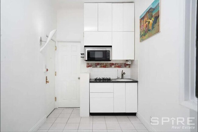 Building Photo - 2 bedroom in NEW YORK NY 10128