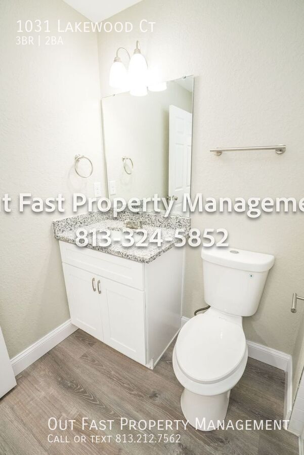 Building Photo - 1031 Lakewood Ct