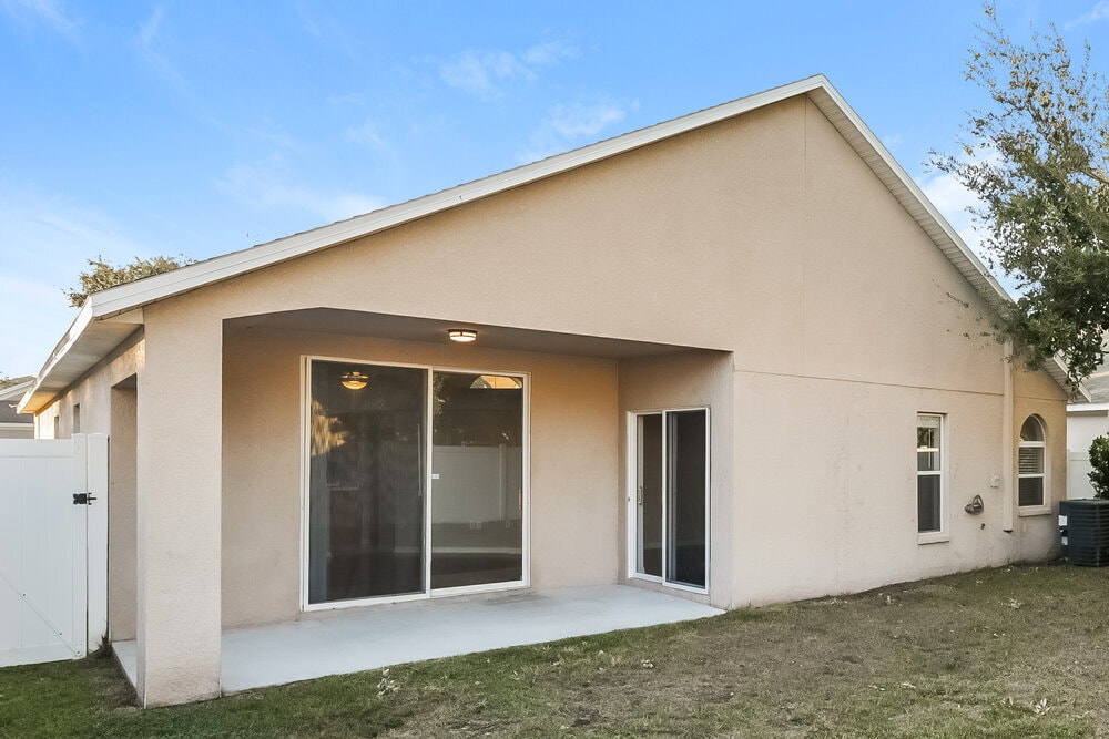 Building Photo - 905 15th St NE