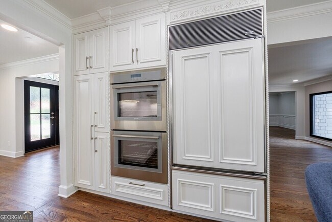 Building Photo - 459 Atlanta Country Club Dr