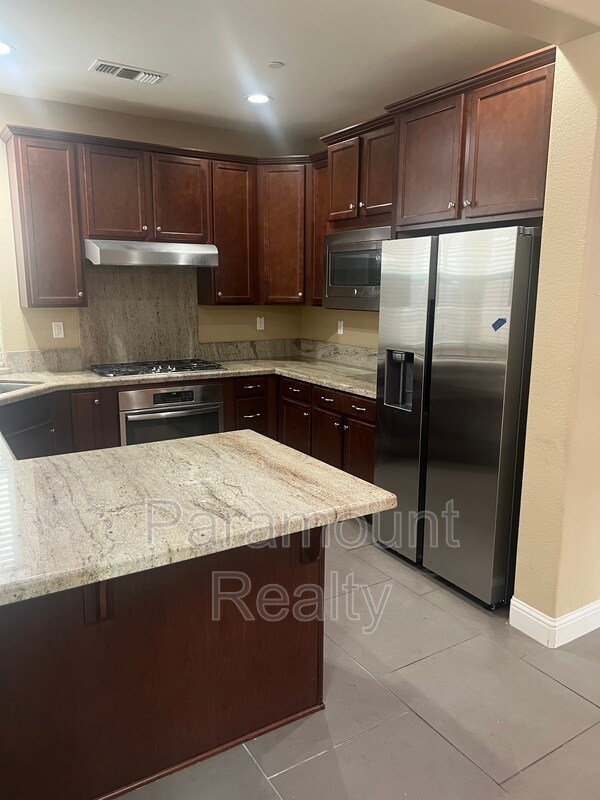 Building Photo - 3203 Vittoria Loop