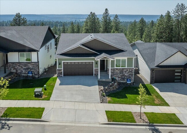 Primary Photo - $3,600 - 4 Bed / 3 Bath Stunning Brand New...
