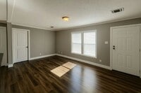 Building Photo - 1824 Windy Ave