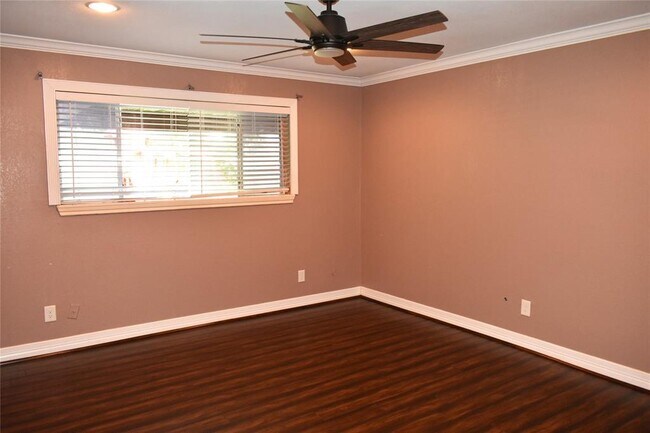 Building Photo - 12706 Highmanor Dr