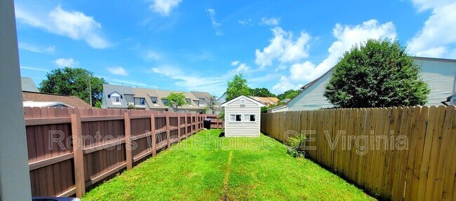 Building Photo - 1593 Sword Dancer Dr