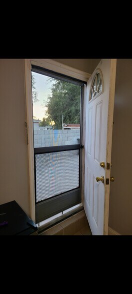 Building Photo - 6537 Elm Ct