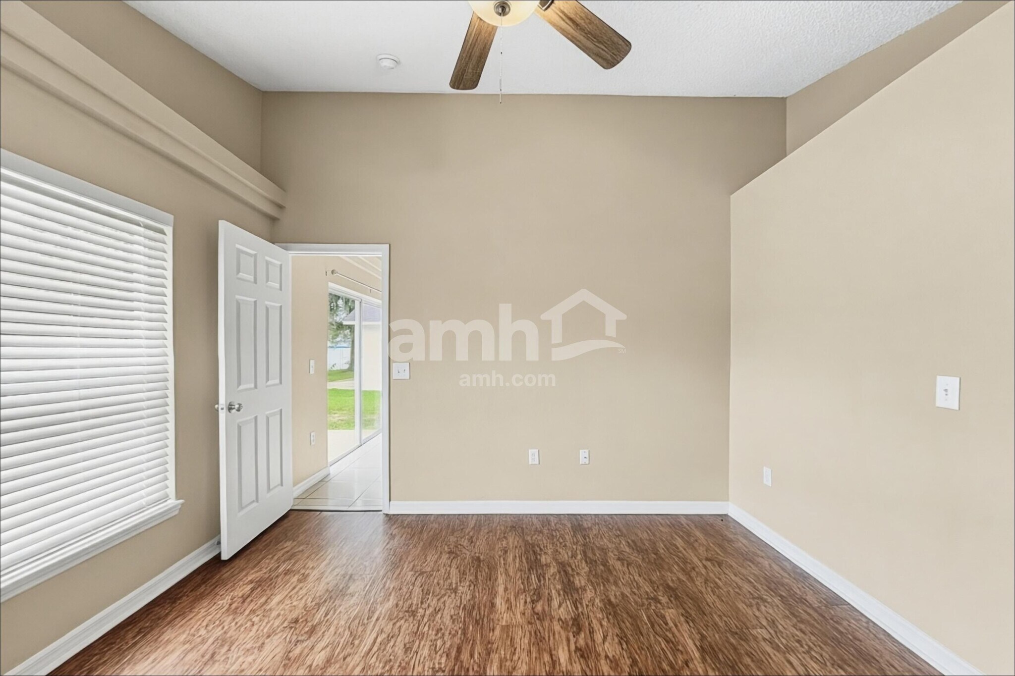 Building Photo - 950 Woodsong Way