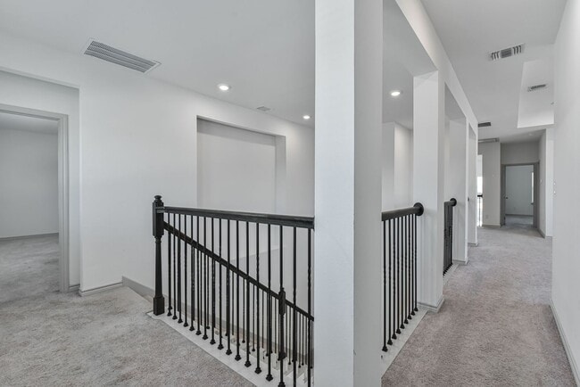 Building Photo - 7915 Gold Dr