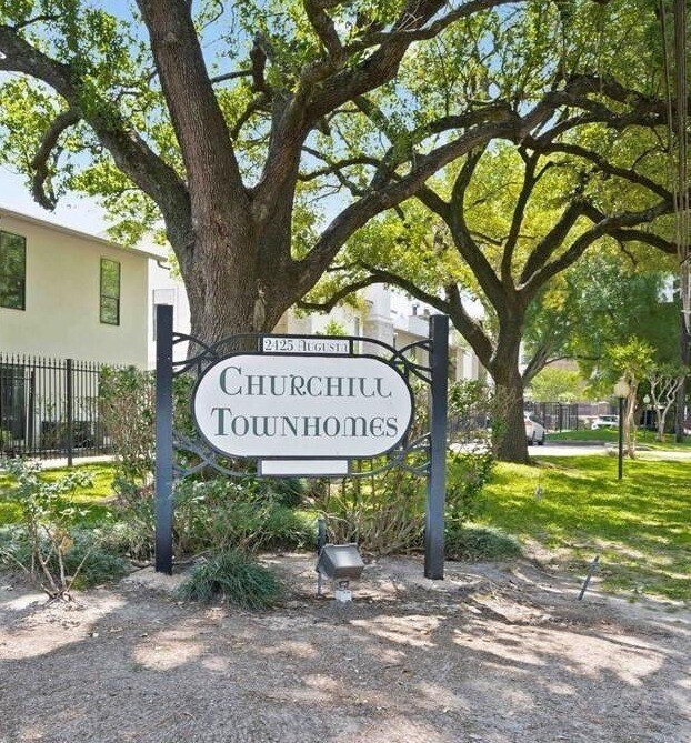 Building Photo - 2425 Augusta Dr