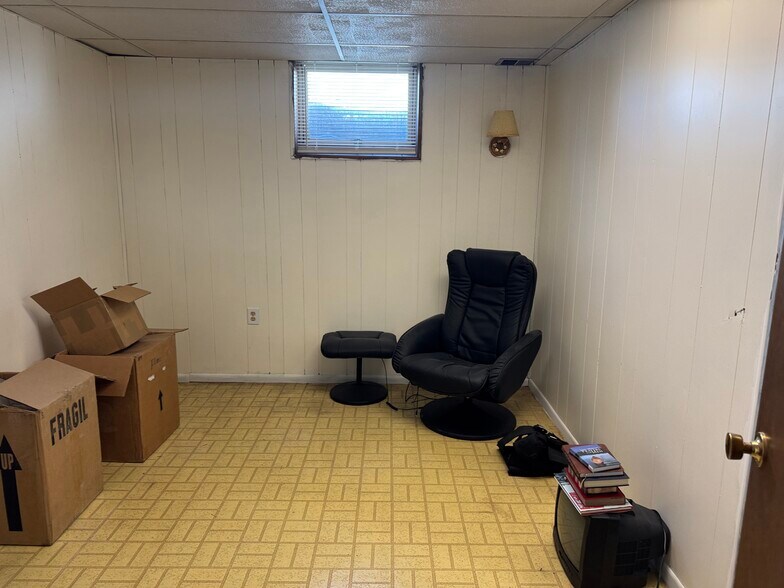 Building Photo - 307 Mauser Dr