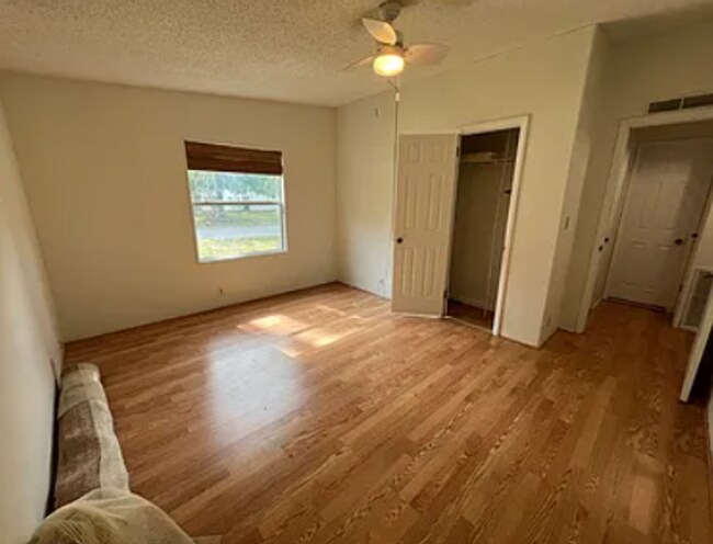 Building Photo - Deluxe Foxwood Farms Manufactored Home on Extra Large Lot
