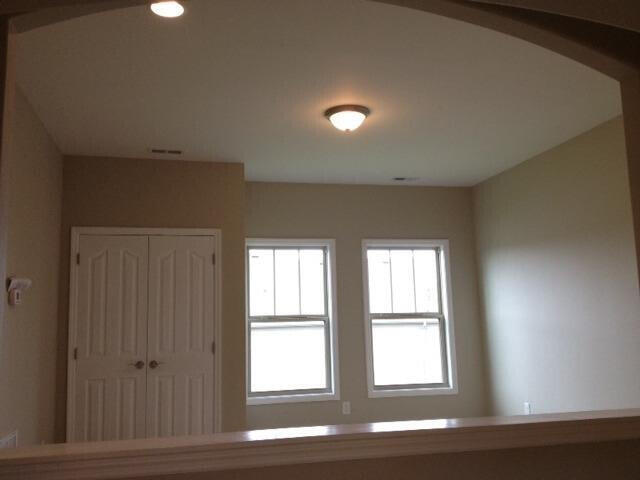 Building Photo - 3305 Sweet Clover Ln