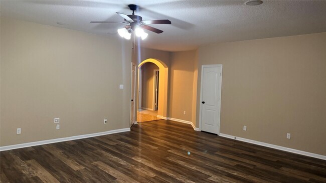 Building Photo - 9215 Running Eagle Falls