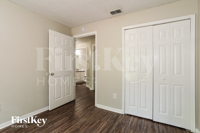 Building Photo - 14831 SE 25th Ave