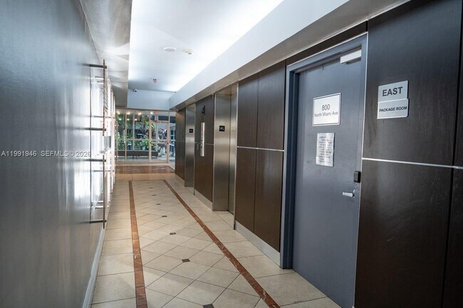 Building Photo - 850 N Miami Ave