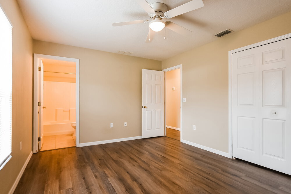 Building Photo - 1315 6th Ave