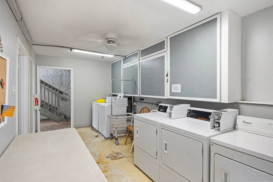 Building Photo - 14825 Windward Dr