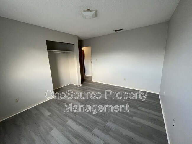 Building Photo - 123 S Ward St