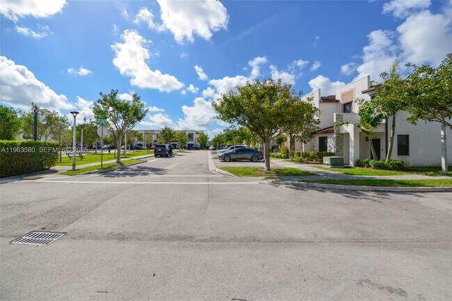 Building Photo - 20814 NE 5th Ct