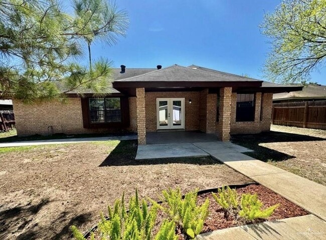 Building Photo - 12 Collins St