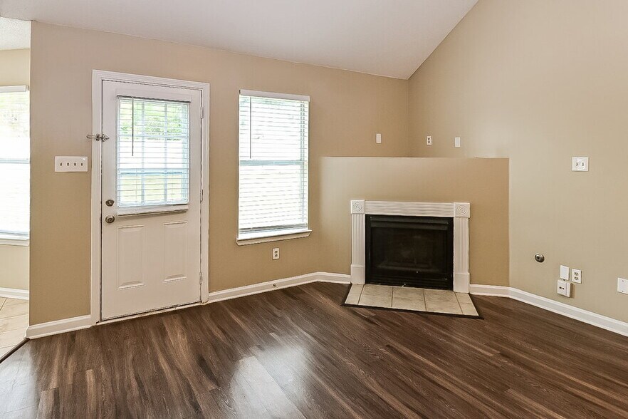 Building Photo - 6093 Wills Way Cir S