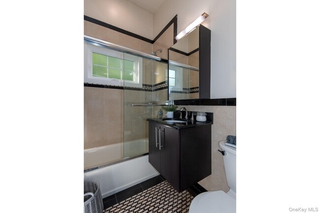 Building Photo - 234 River Ave