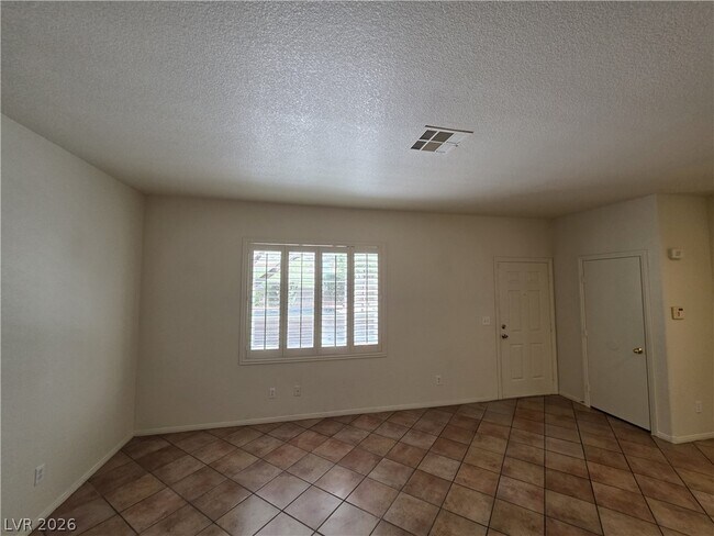 Building Photo - 10021 Via Toro Ave