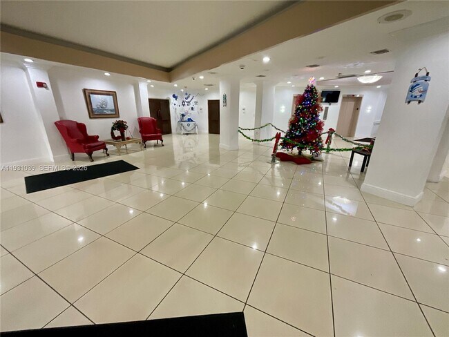 Building Photo - 1200 NE Miami Gardens Dr