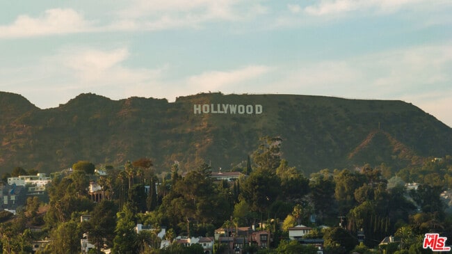 Building Photo - 6250 Hollywood Blvd