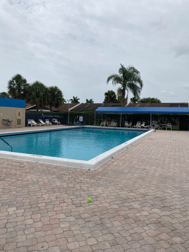 Building Photo - 5220 Las Verdes Cir