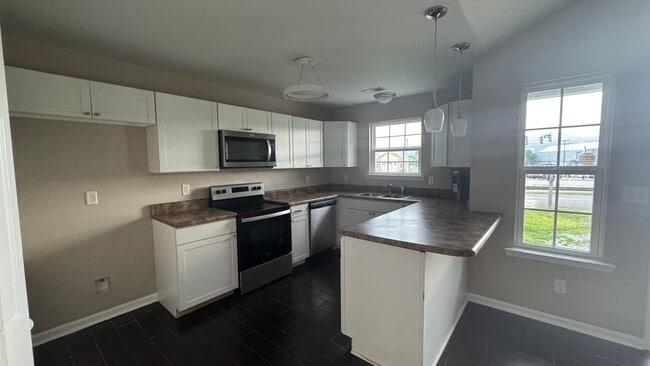 Building Photo - 108 Bailey Ave
