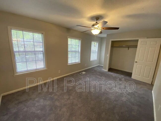 Building Photo - 33 Chestnut Ferry Rd