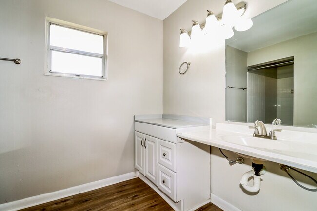 Building Photo - 7521 Como Dr