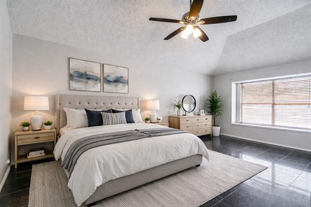 Building Photo - 908 Gordon Oaks Dr