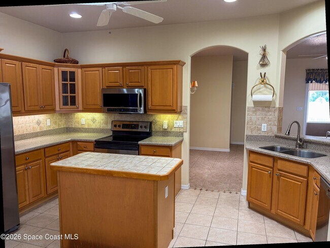 Building Photo - 4292 Woodhall Cir