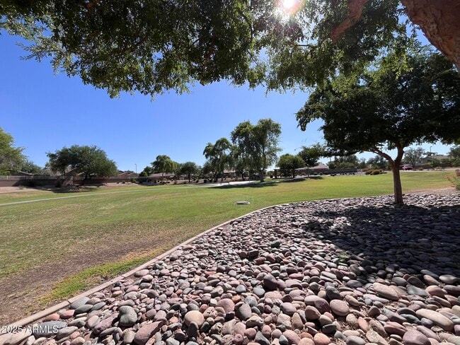 Building Photo - 2610 S Moccasin Trail