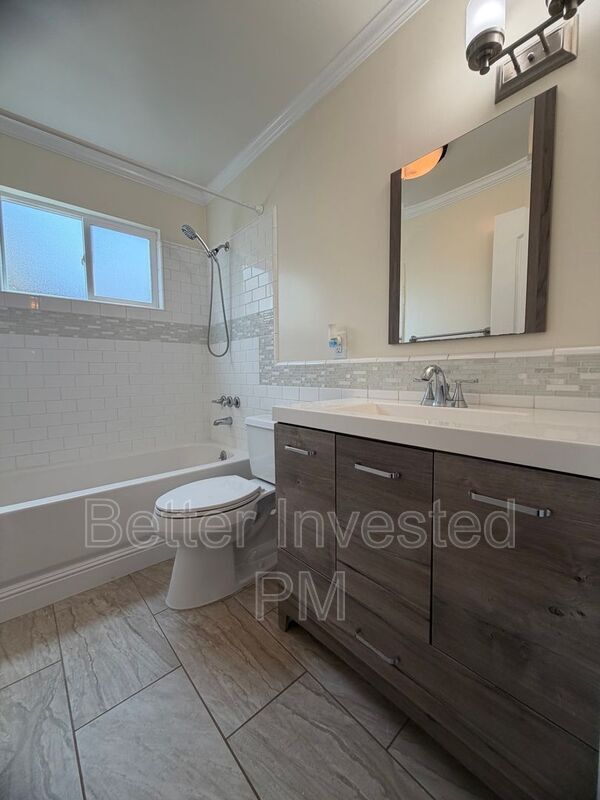 Building Photo - 92 Hendley St