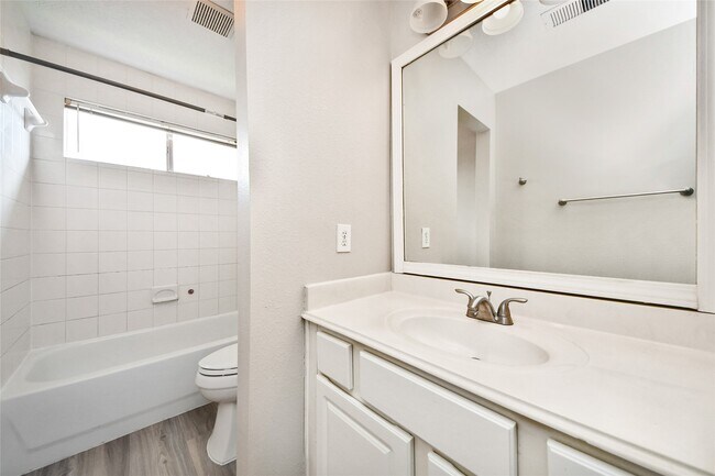 Building Photo - 2602 Desert Sage Dr