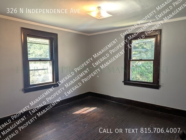 Building Photo - 326 N Independence Ave