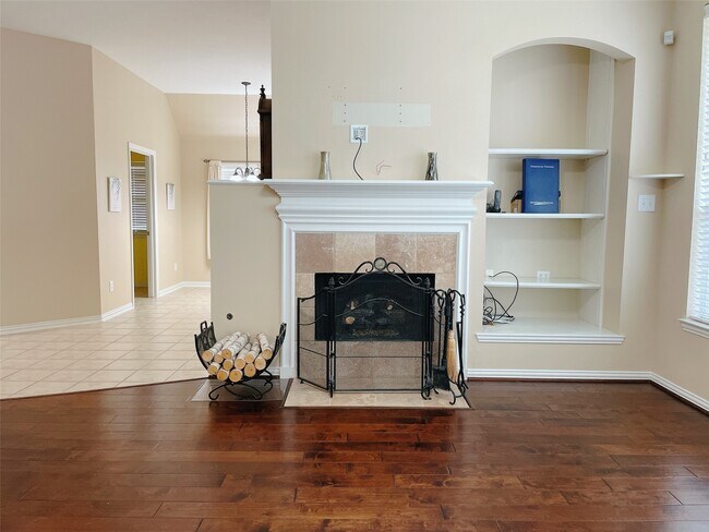 Building Photo - 3118 Autumnjoy Dr