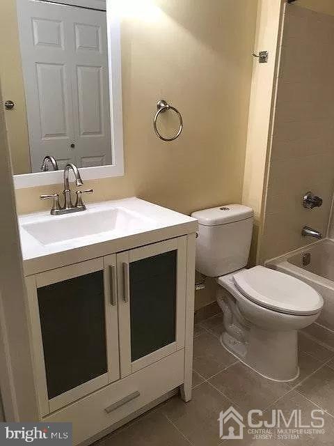 Building Photo - 8402 Tamarron Dr