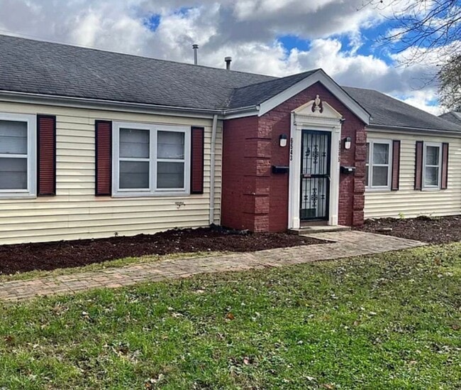 Primary Photo - Beautifully updated 2 br duplex!