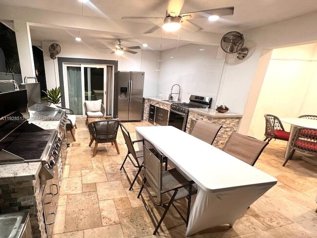 Building Photo - 3675 SW 26th St