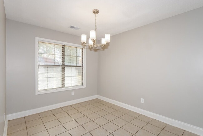 Building Photo - 8139 Creek Way Cove