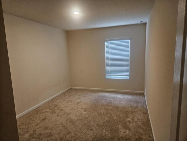Building Photo - 75020 Trestle Ct